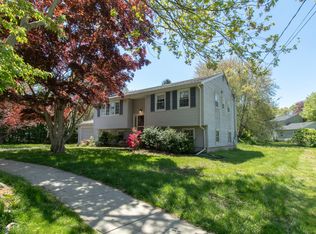 37 Cedar Rd, Clinton, CT 06413