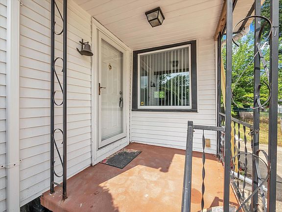 4th image of 27377 Delton St