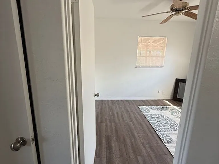 7235 N 55th Ave — Photo 15