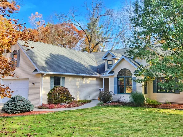3812 N White River Ln, White Cloud, MI 49349
