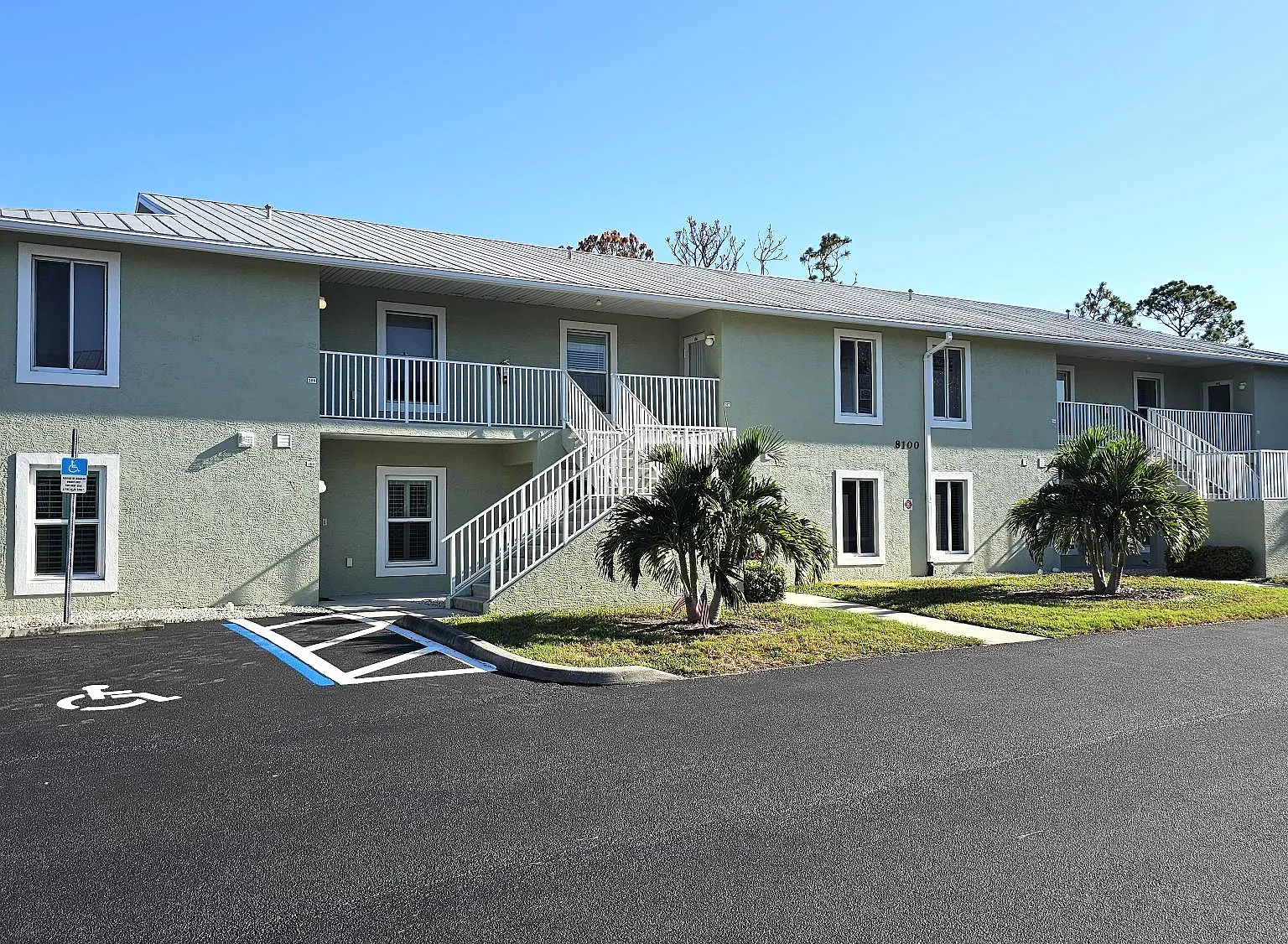 8100 Memory Ln #207-TALL PINES