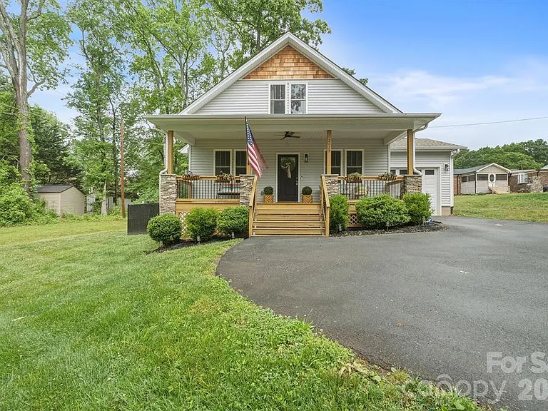 2029 Bost St — Photo 3