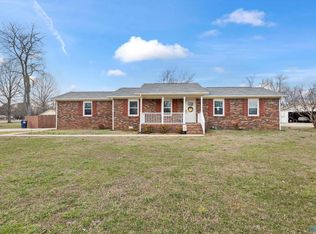 100 Rosa Lee Dr, Meridianville, AL 35759