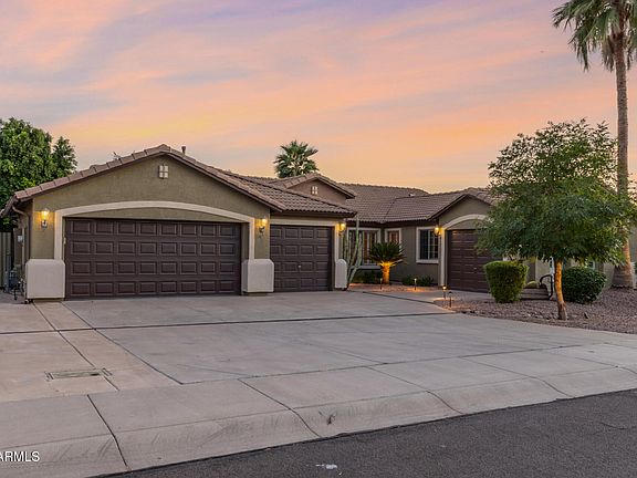 3rd image of 11217 E RAFAEL Avenue