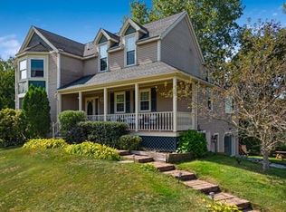 13 Carpenter Hill Rd #B, Mendon, MA 01756