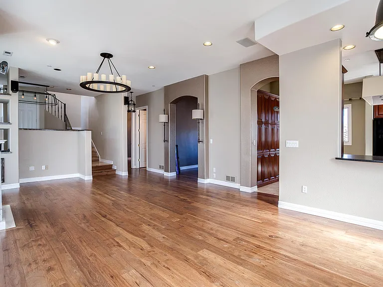 250 Garfield St #C — Photo 10