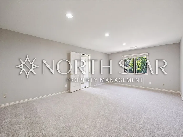 2055 Ridge Pointe Dr — Photo 34