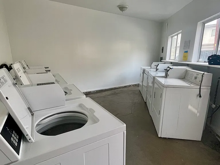 16640 Crenshaw — Photo 9