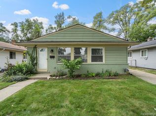 12397 Arcola St, Livonia, MI 48150