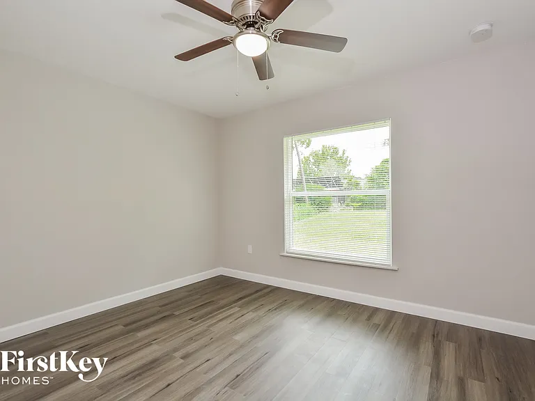 1175 Adams St — Photo 12