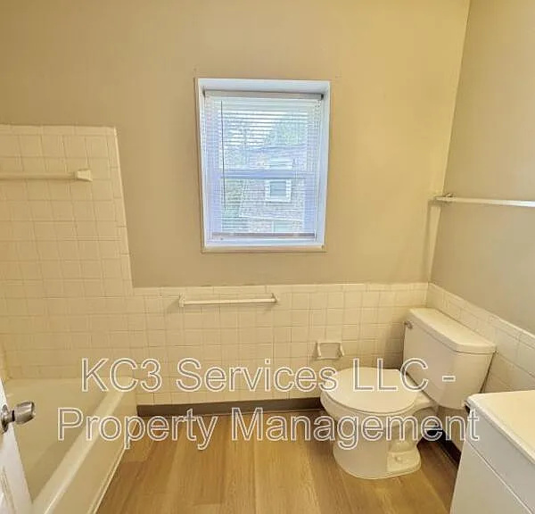 8717 Countryshire Ln — Photo 13