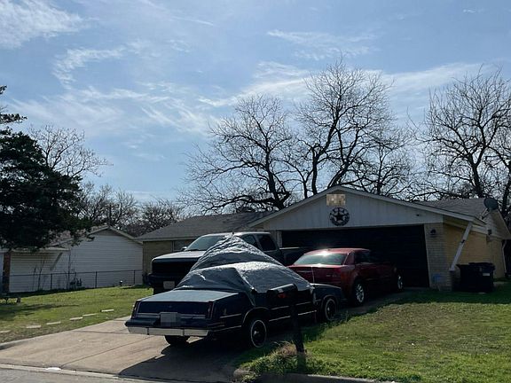 2nd image of 313 Bowles Ct