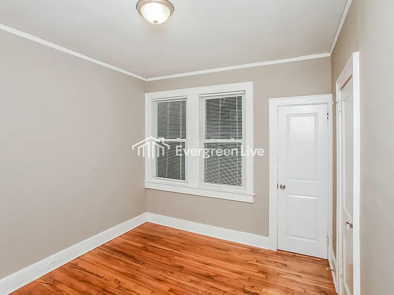 1305 Lorick Ave — Photo 5