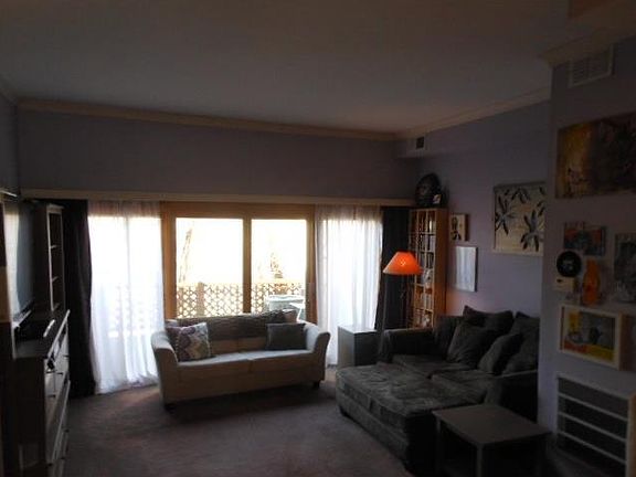 3rd image of 1154 Pennsbury Blvd