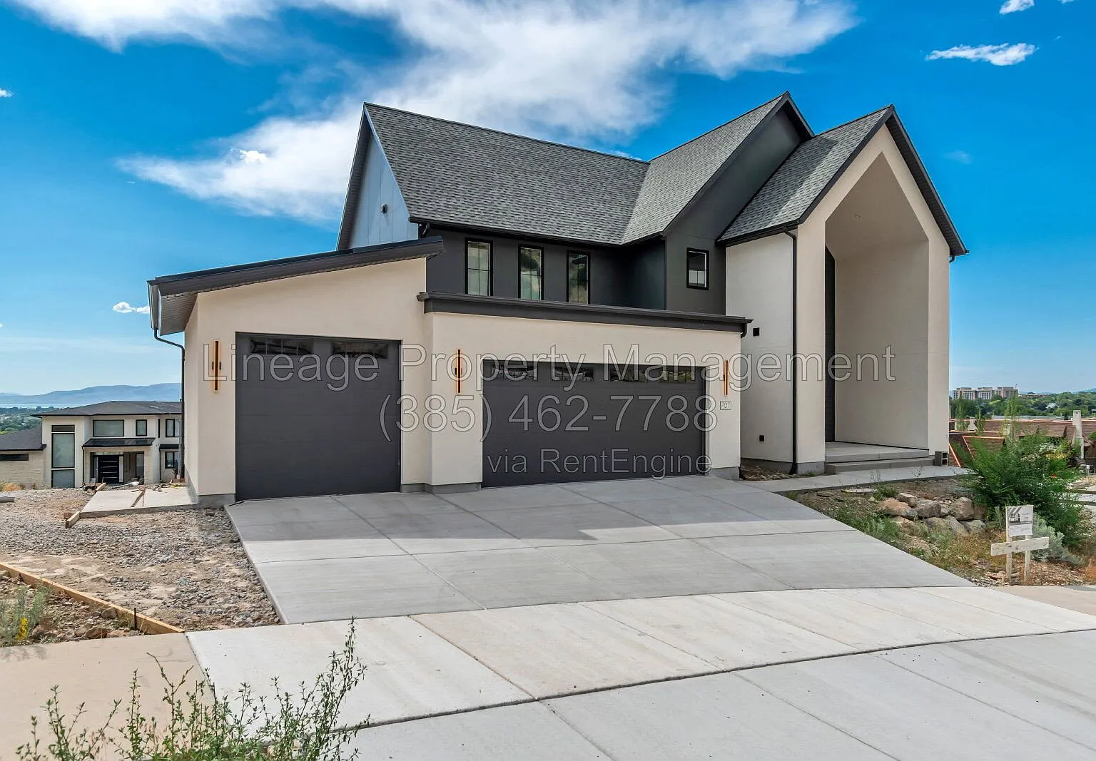4 bed, 2.5 bath, 3100 sqft, $4,300 — Photo 1