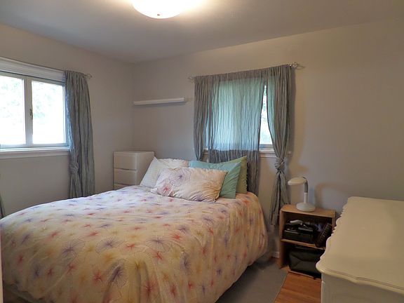 4th image of 638 Ash St