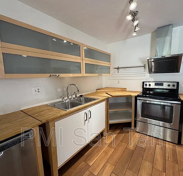 5525 E Thomas Rd #F1 — Photo 2