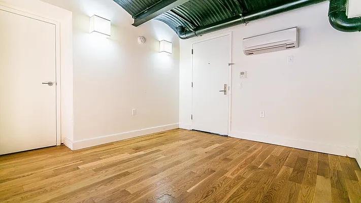 Rented by Nooklyn NYC LLC | media 8