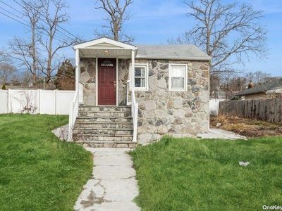 57 Pinelawn Avenue, Farmingville, NY, 11738