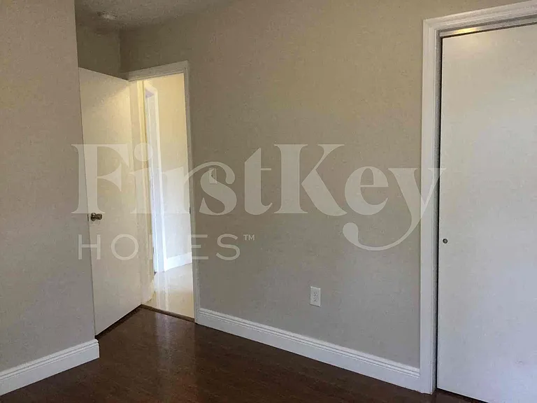 1785 SW 43rd Ave — Photo 12