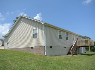 1144 Lightning Dr, Soddy Daisy, TN 37379