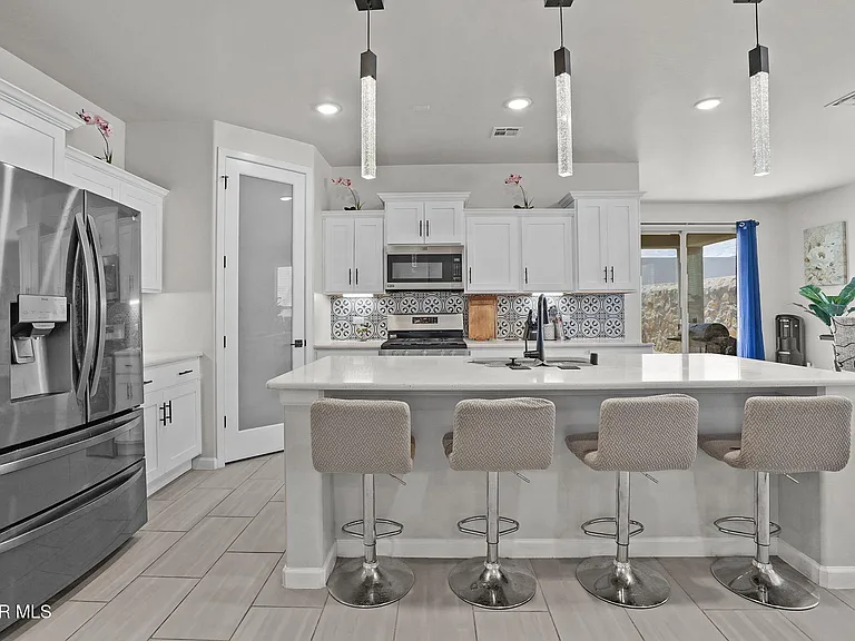 257 Staffs Way — Photo 11