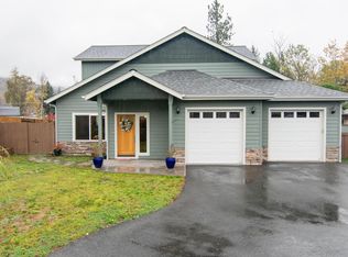 806 NW Pawn Way, Grants Pass, OR 97526