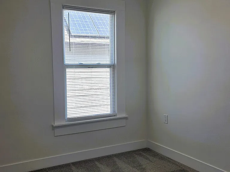 14 Meadow St — Photo 13