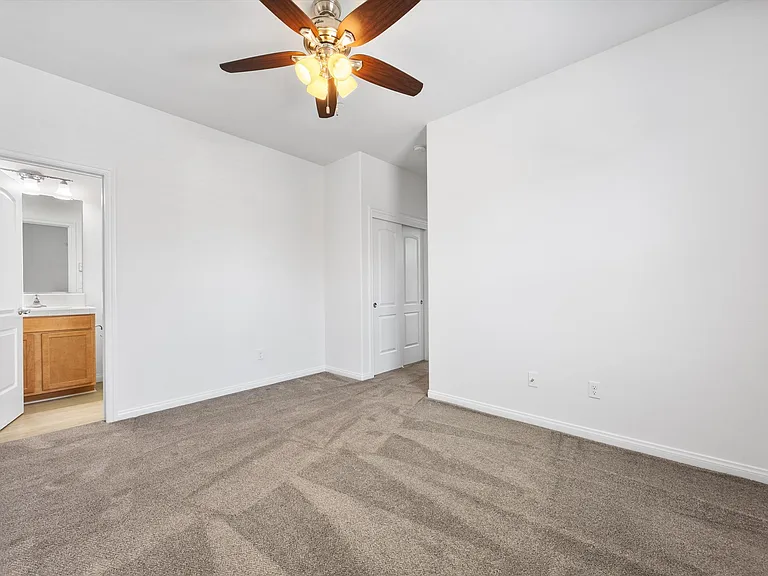 1922 Delacorte Dr #1922 — Photo 31