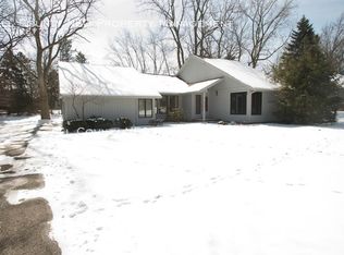 25940 Hurlingham Rd, Beachwood, OH 44122