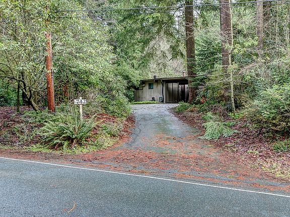5th image of 742 214th Ave SE