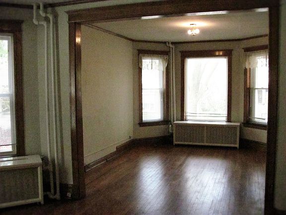 3rd image of 1130 S Oak Park Ave APT 1