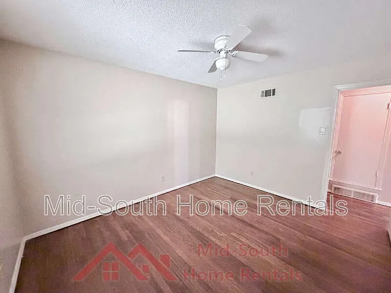 3856 Warrington Cv — Photo 22