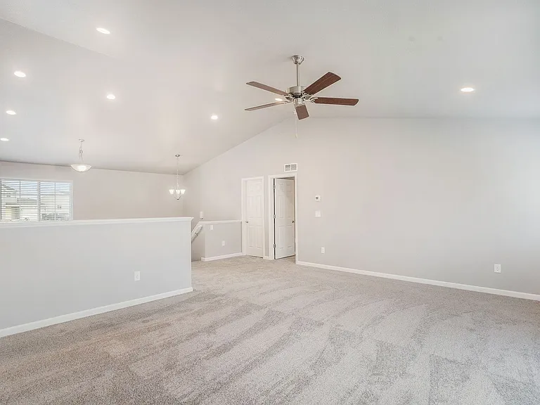 5661 Coddington Ln — Photo 8