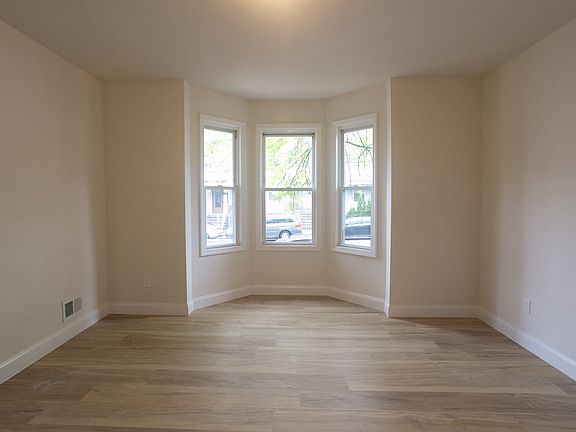 3rd image of 219 6th Ave W APT 1