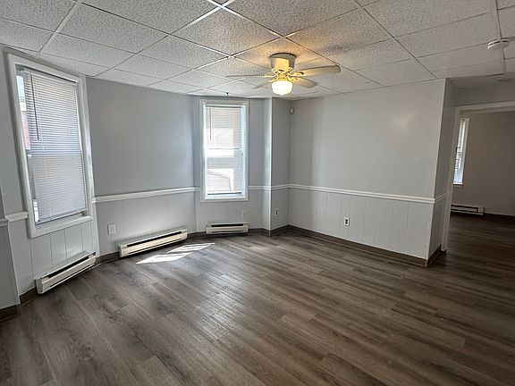 3rd image of 121 Chestnut St APT 1