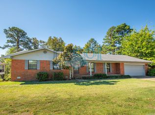 10555 Rivercrest Dr, Little Rock, AR 72212