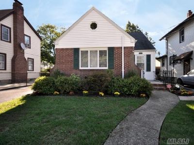 44 Rockville Ave, Rockville Centre, NY, 11570