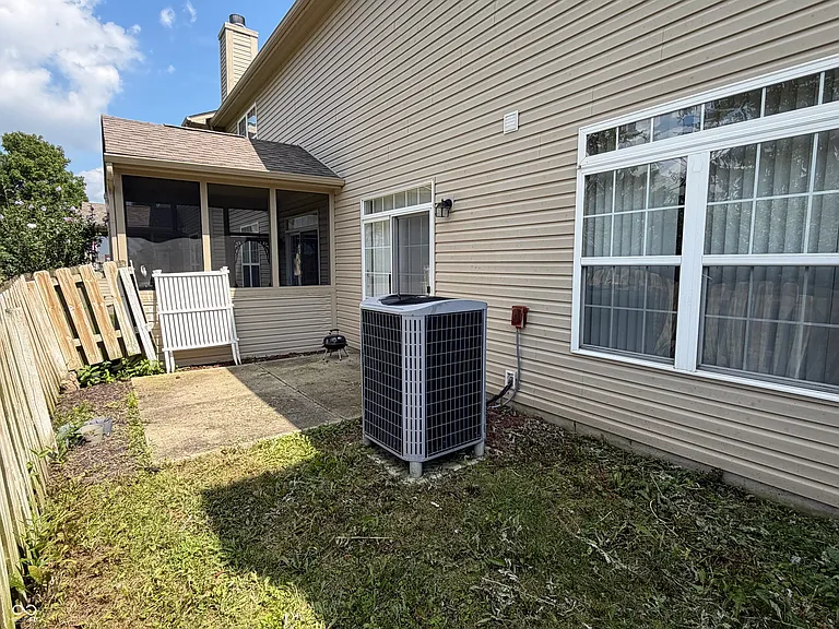 2424 Boyer Ln — Photo 10