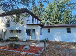 4222 Crystal Lake Trl, Faribault, MN 55021