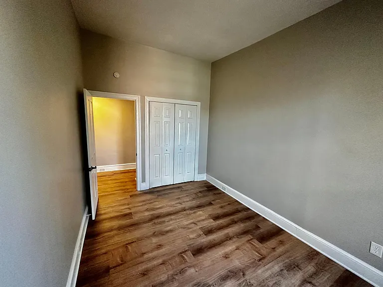 401 Main St #3 — Photo 9