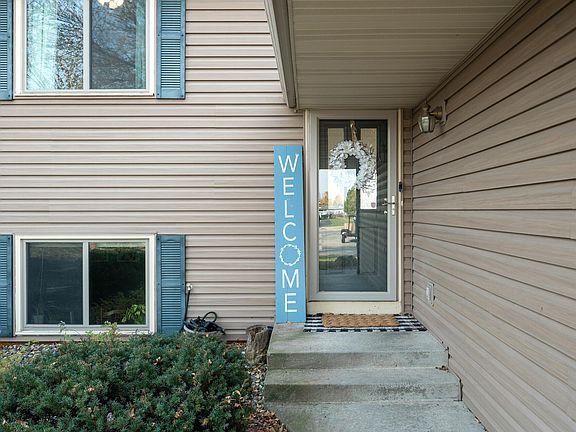 3rd image of 13762 Orchard Pl