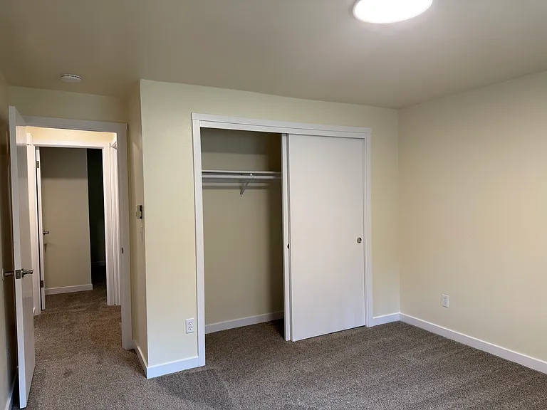 1610 Susan Ct SE #A — Photo 6