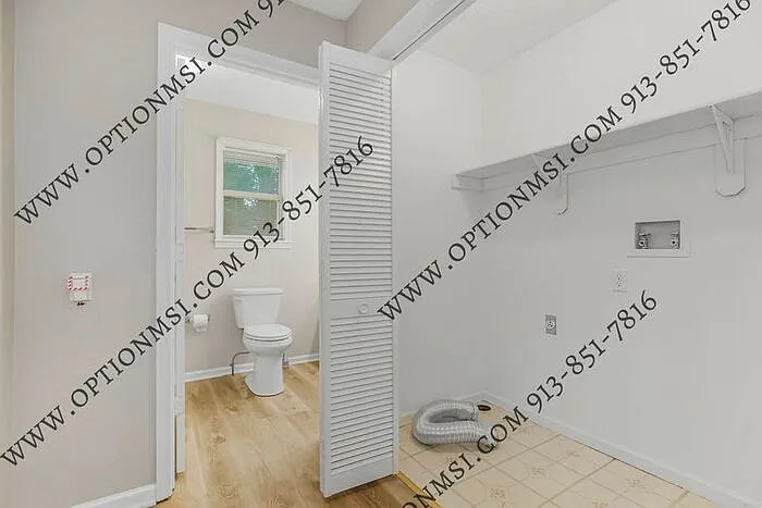 712 Harvey St — Photo 17