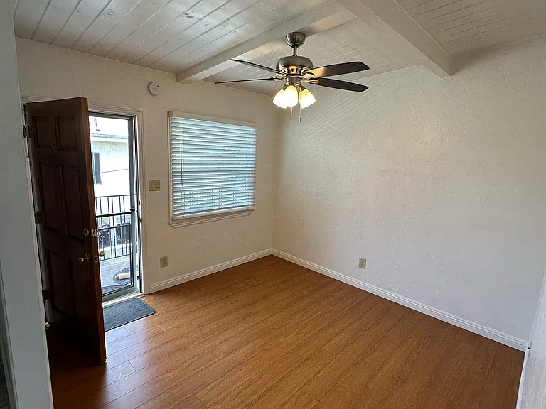 617 W California Ave #F — Photo 1