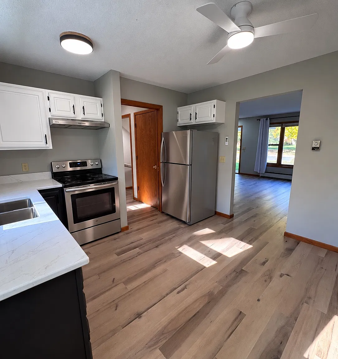 3 bed, 1.5 bath, 1200 sqft, $1,975 — Photo 4