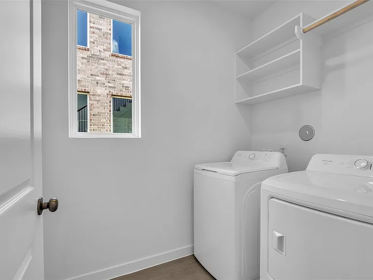 11688 Lazy Oak Creek Dr — Photo 9