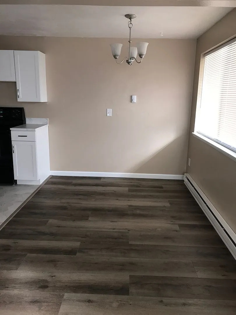 Cute 4Bedroom Home! — Photo 3