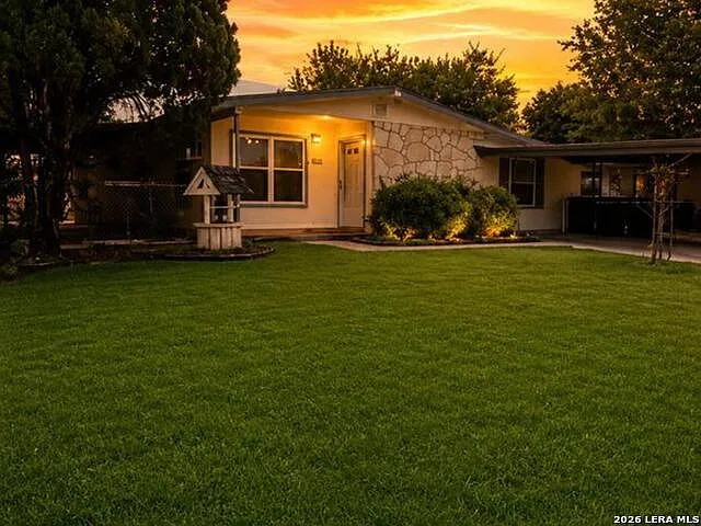 3 bed, 1.0 bath, 1126 sqft, $1,300 — Photo 4