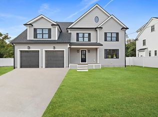 185 Lexington St, Woburn, MA 01801